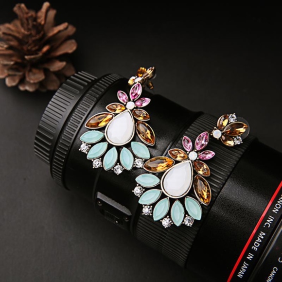 Statement Earrings - Picture 4 of 4